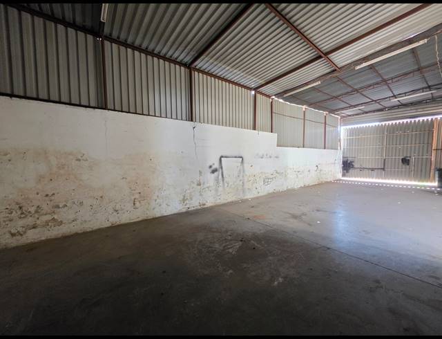 264M² FACTORY TO LET IN ANDERBOLT